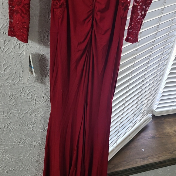 Red Open Back Lace Sleeve Trumpet Dress - Picture 10 of 16